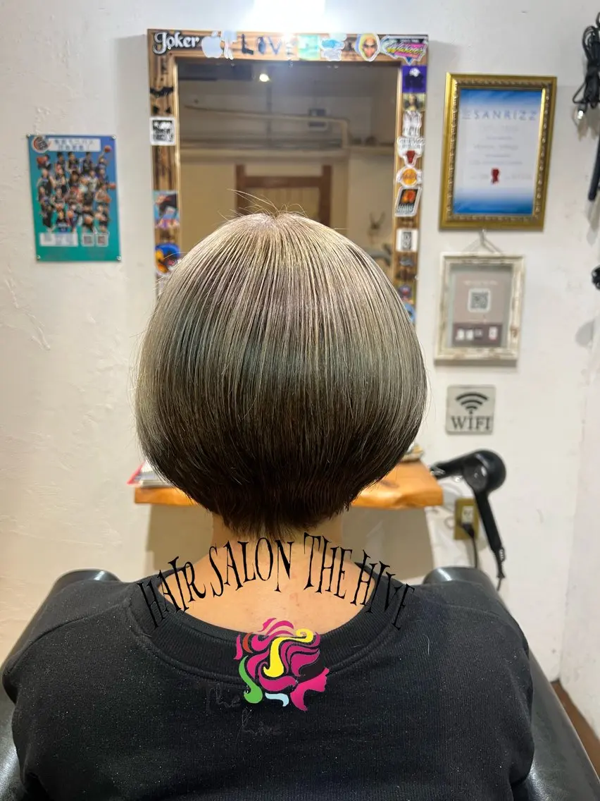 ショート カラー カット ヘアカラー Hair salon The hiveのヘアスタイル