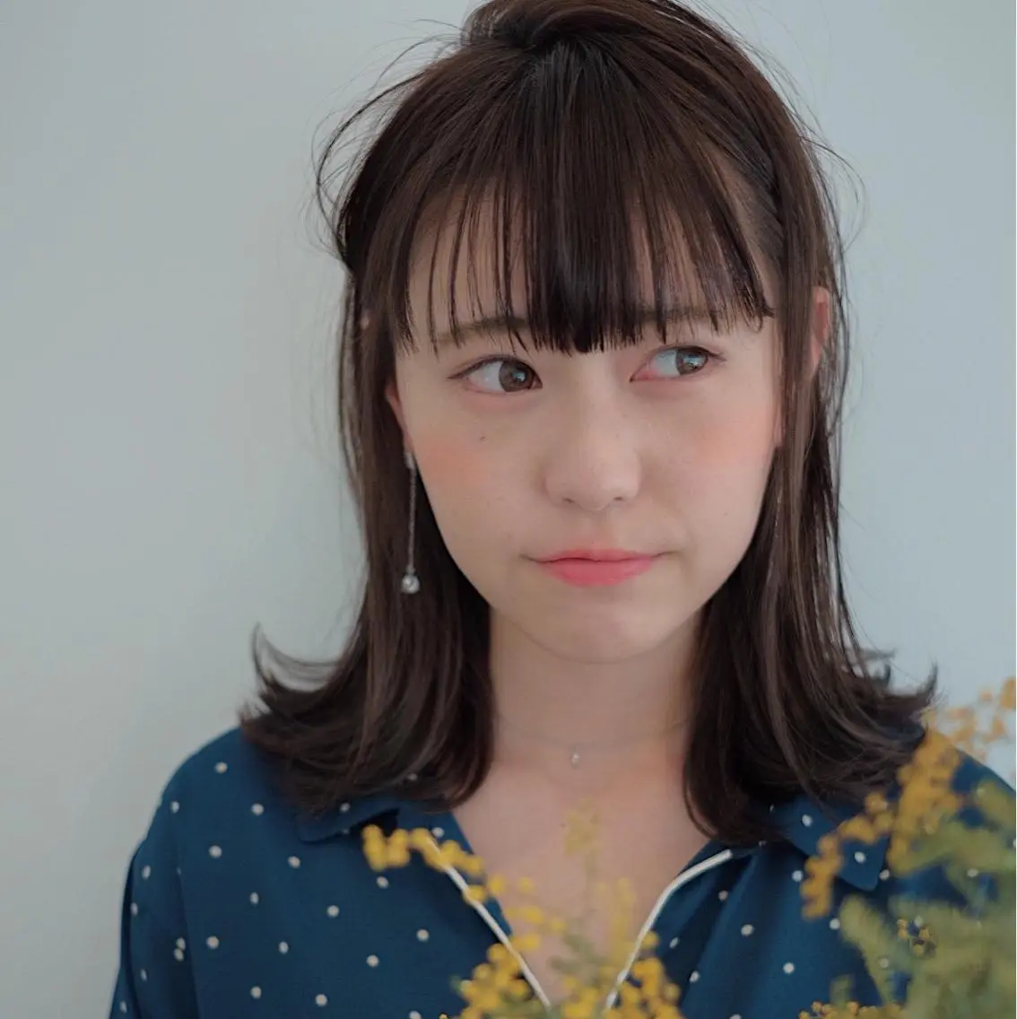 ミディアム カット 佐藤 旭のヘアスタイル