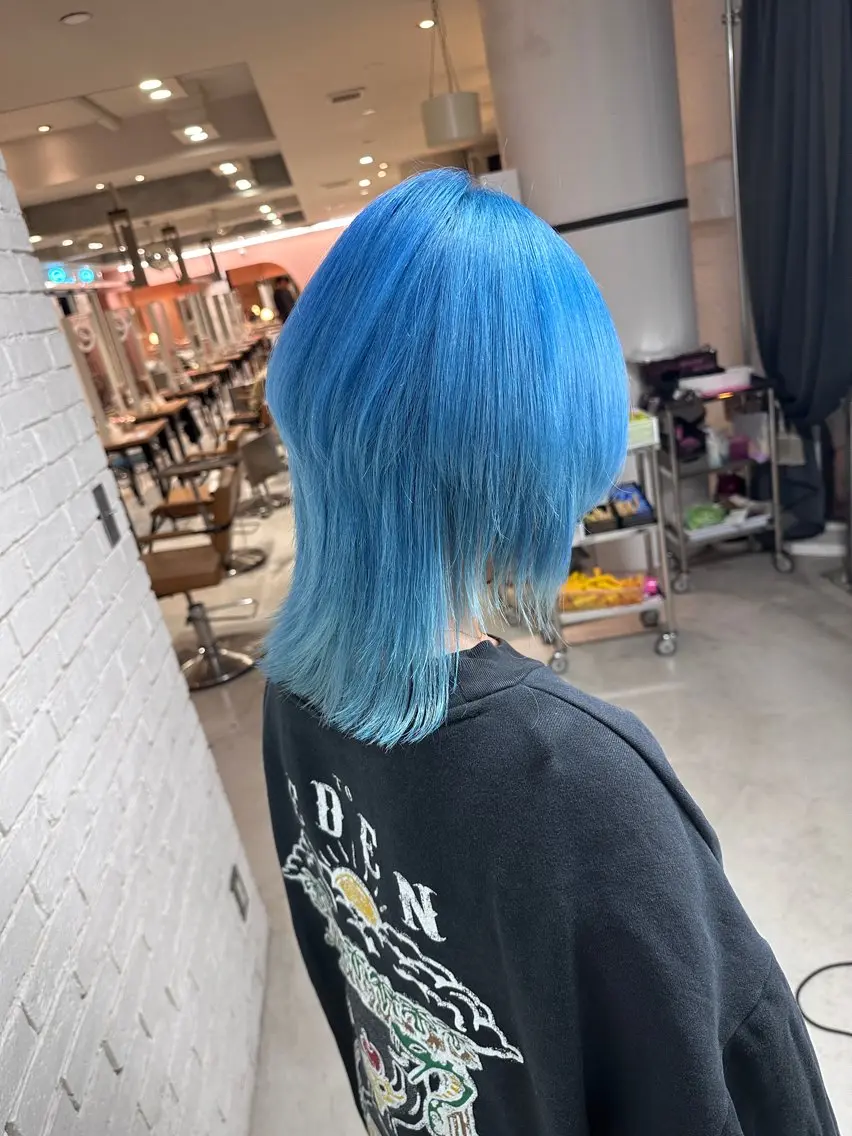 ミディアム カラー ベージュカラー ブリーチ ブルーカラー ケアブリーチ ダブルカラー レイヤーブリーチ特化 ホワイト専門/岸のヘアスタイル