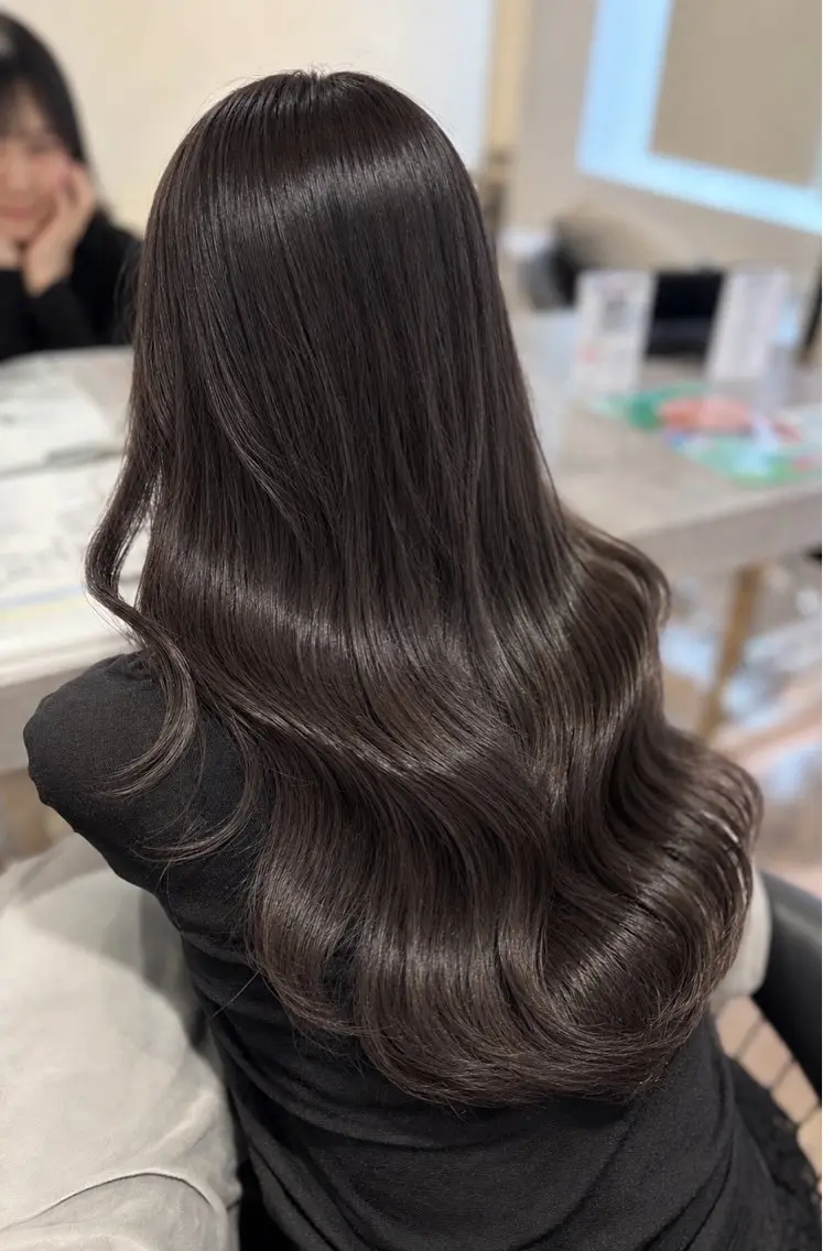 ロング カラー 透明感カラー ヘアカラー トリートメント 内川 楓子のヘアスタイル