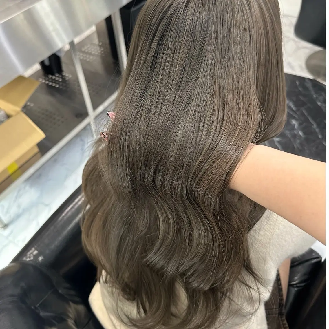 ロング DEAN AYAのヘアスタイル
