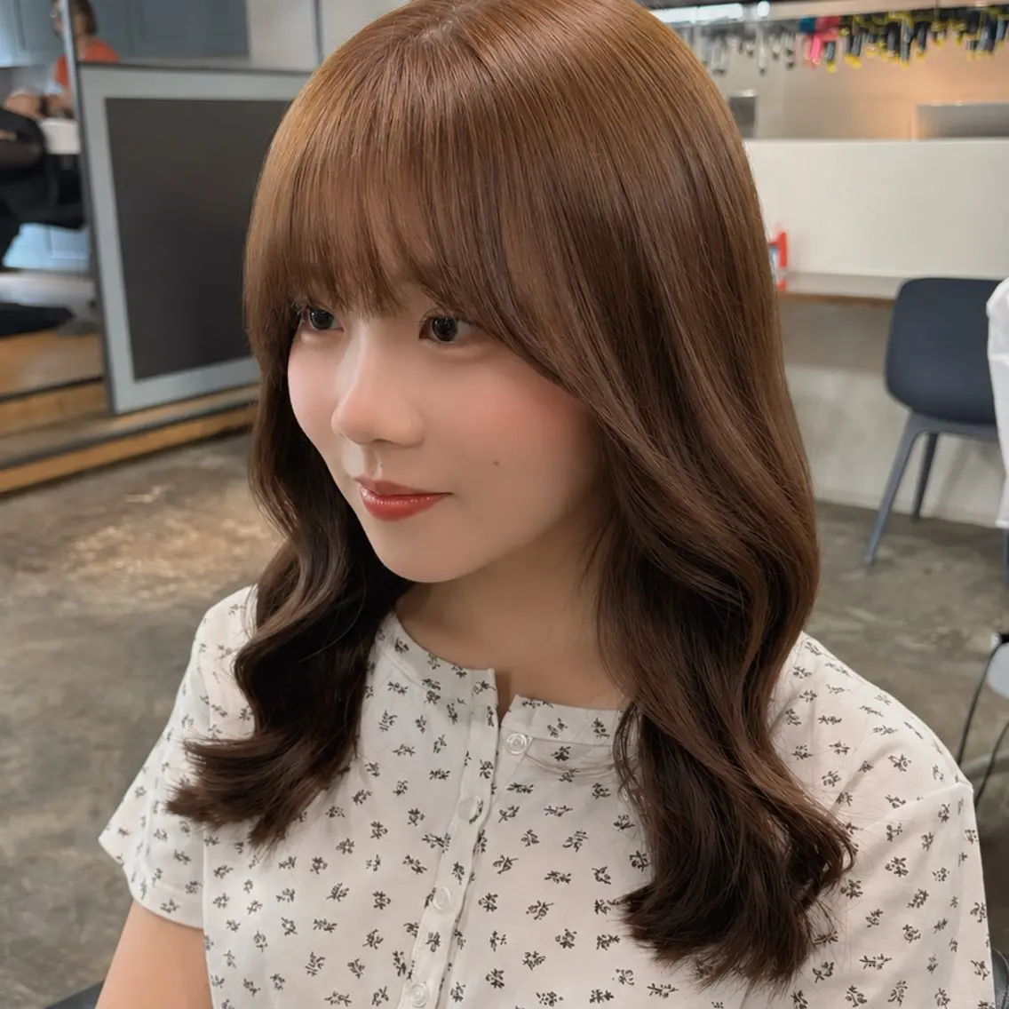 ミディアム カラー ベージュカラー ブリーチ ブリーチなしカラー カット ヘアカラー 韓国ヘア/縮毛矯正 /レイヤー🫧ユイカのヘアスタイル