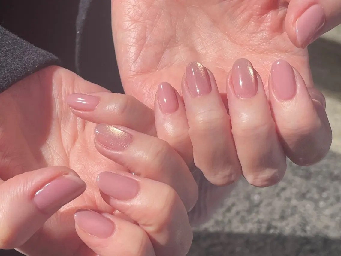 ネイル ハンドネイル Rika🌼 シンプル•マグネットのネイルデザイン