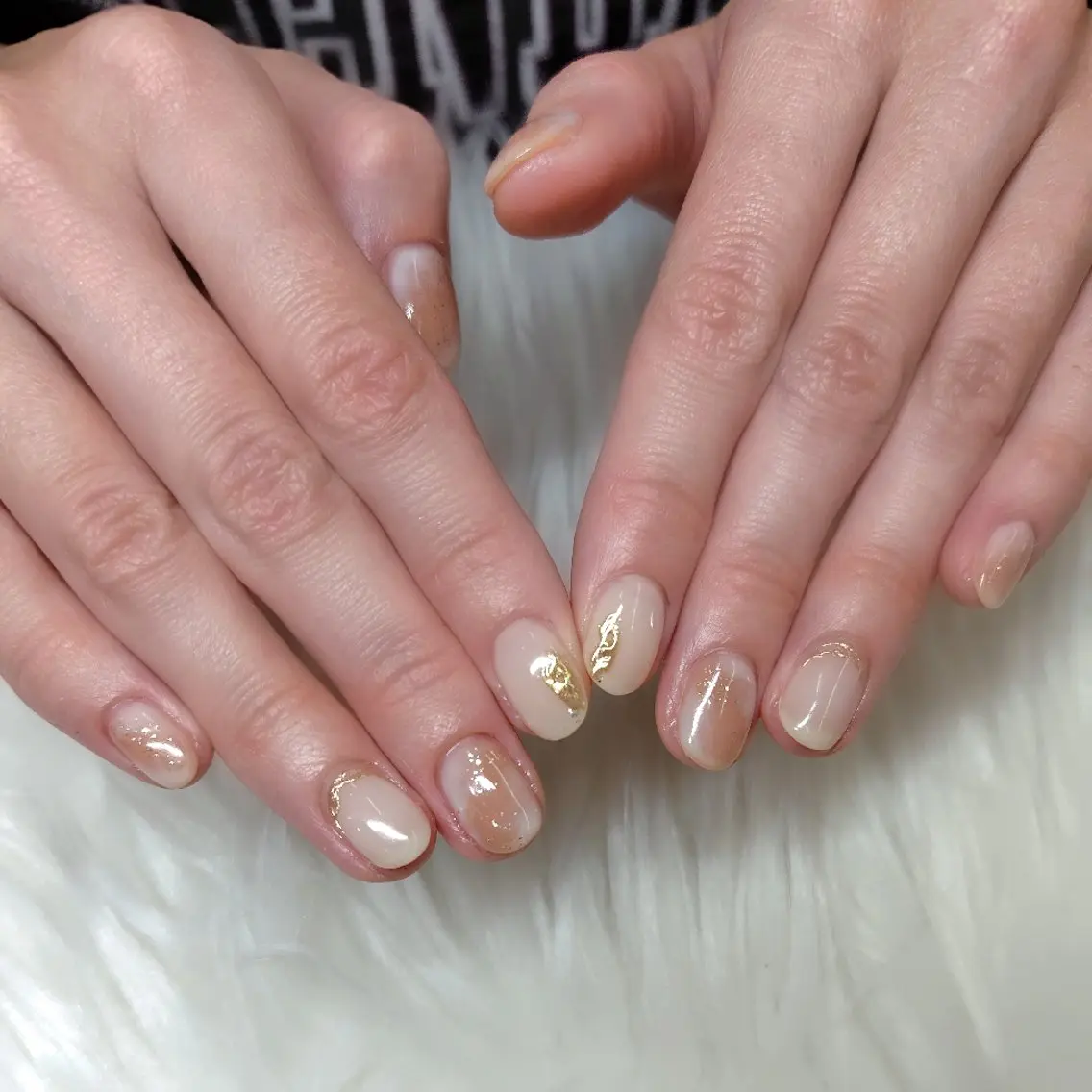 ネイル ニュアンスネイル ハンドネイル Bianca浦和西口 ⭐mitoのネイルデザイン