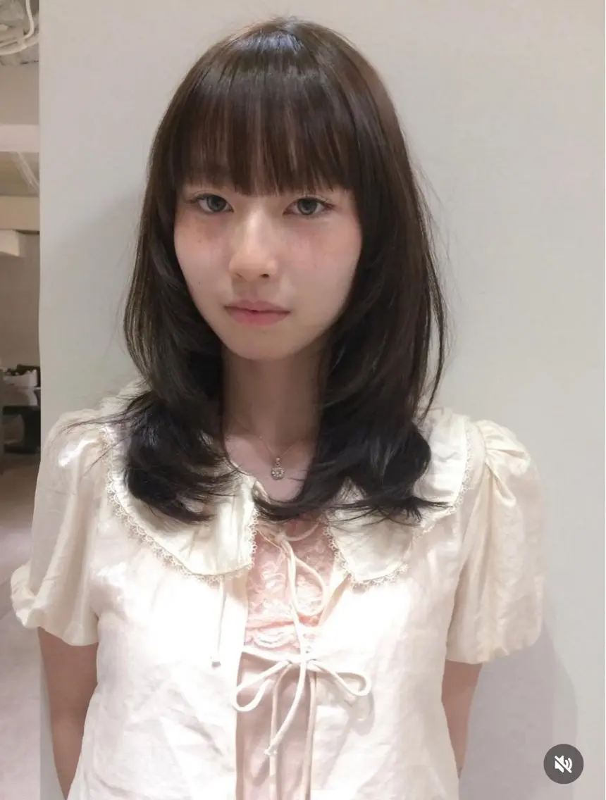 ミディアム ヘアカラー 山田 麻椰のヘアスタイル