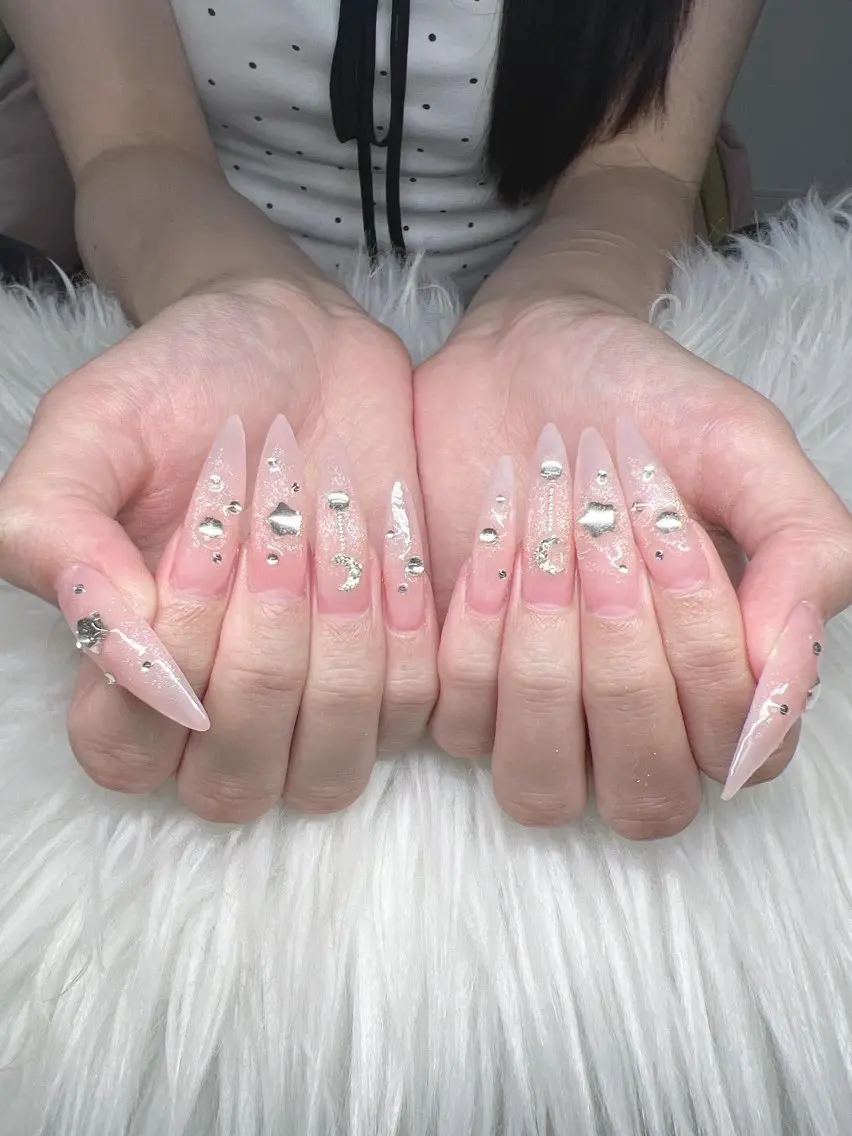 ネイル 長さ出し グラデーション 卒業式 キラキラネイル マグネットネイル ハンドネイル Lee Nailsのネイルデザイン