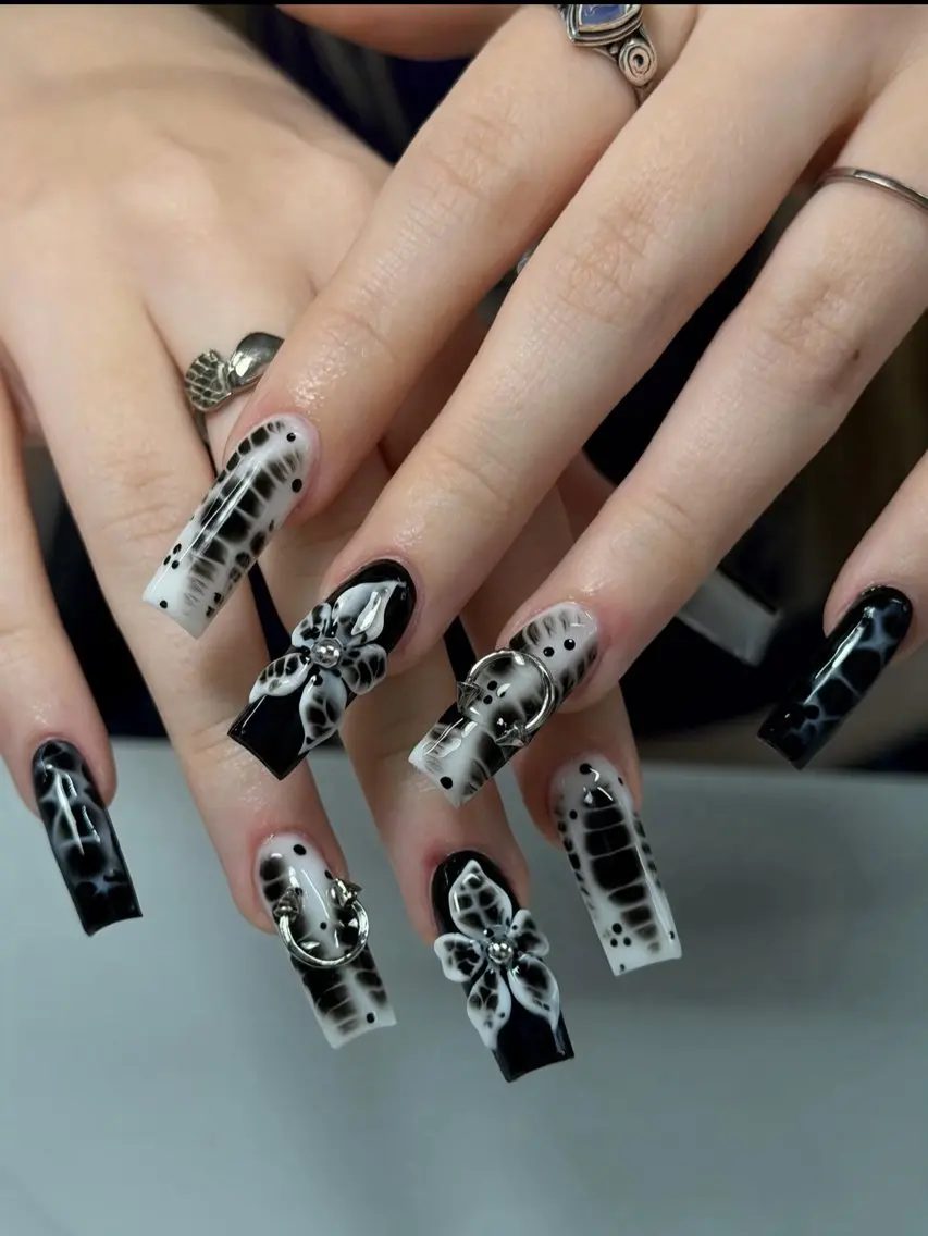 ネイル アートネイル チークネイル ドット フットネイル フレンチネイル ハンドネイル Rina Mika Nailsのネイルデザイン