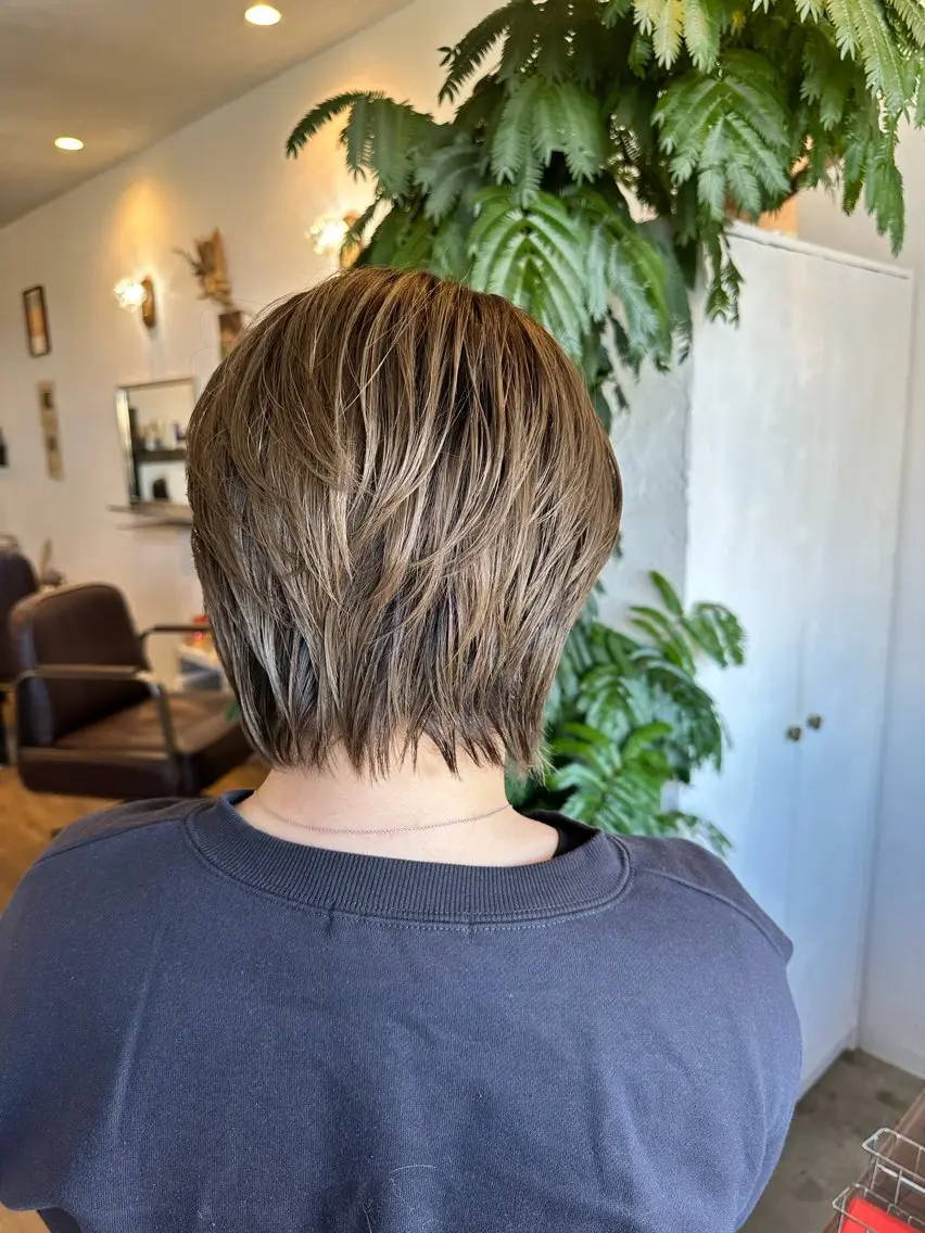 ショート 岩村 夏姫のヘアスタイル