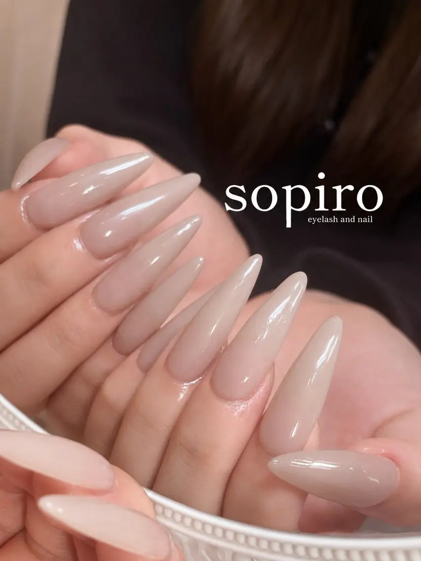 ネイル ワンカラーネイル ハンドネイル sopiro akaneのネイルデザイン