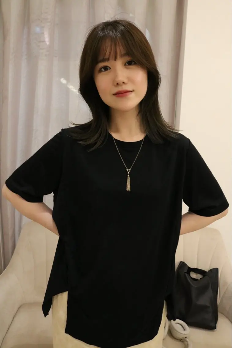 ミディアム カラー 松村 澪里のヘアスタイル