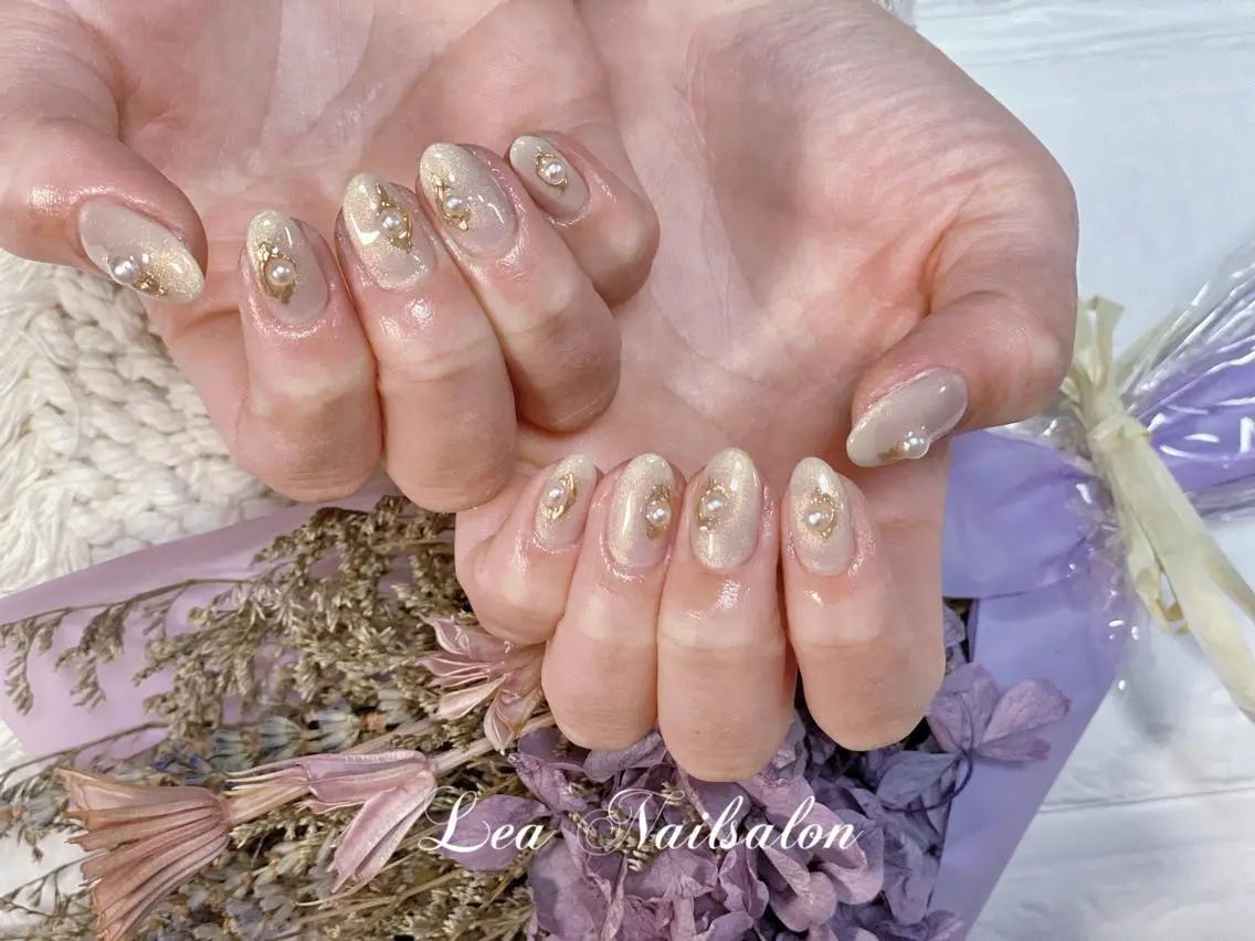 ミディアム カラー ネイル Le’a NailSalonのネイルデザイン