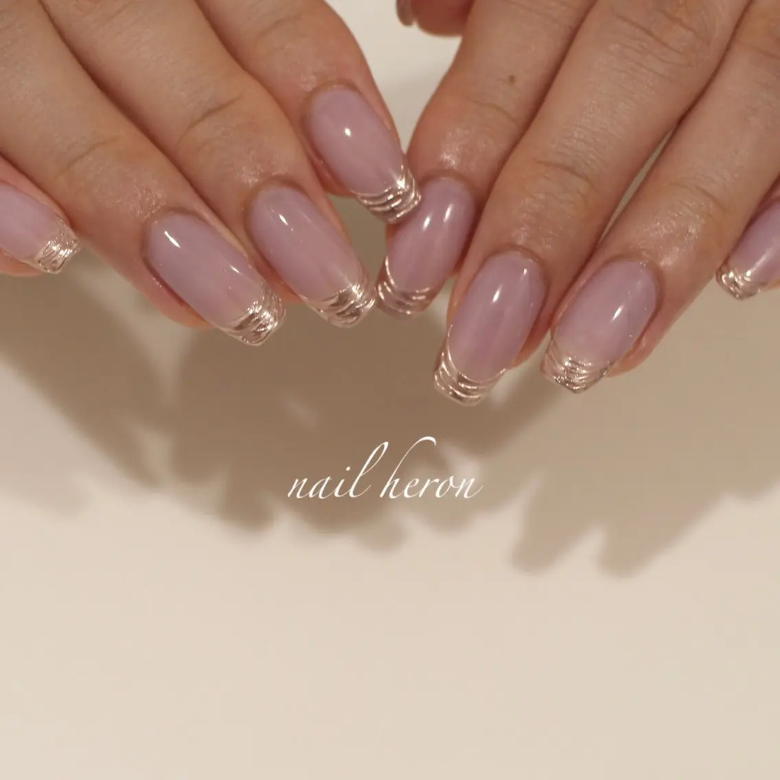 ネイル ミラーネイル ハンドネイル saki_ nail heronのネイルデザイン
