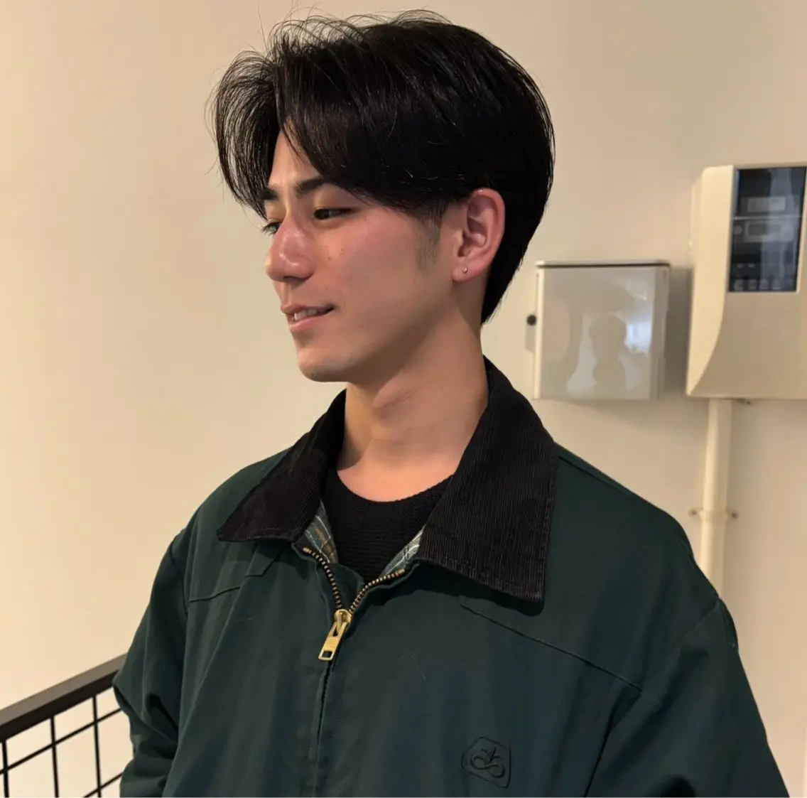 メンズ センターパート フェザーパーマ メンズパーマ プードルパーマ スペインカール カット KINOメンズヘア /メンズカットのヘアスタイル
