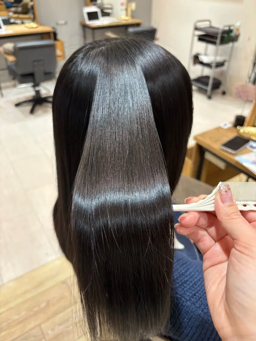 セミロング 縮毛矯正 太田 鈴佳のヘアスタイル