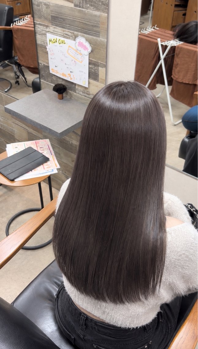 ロング 縮毛矯正 RIENS リエンス 池田 七椛のヘアスタイル