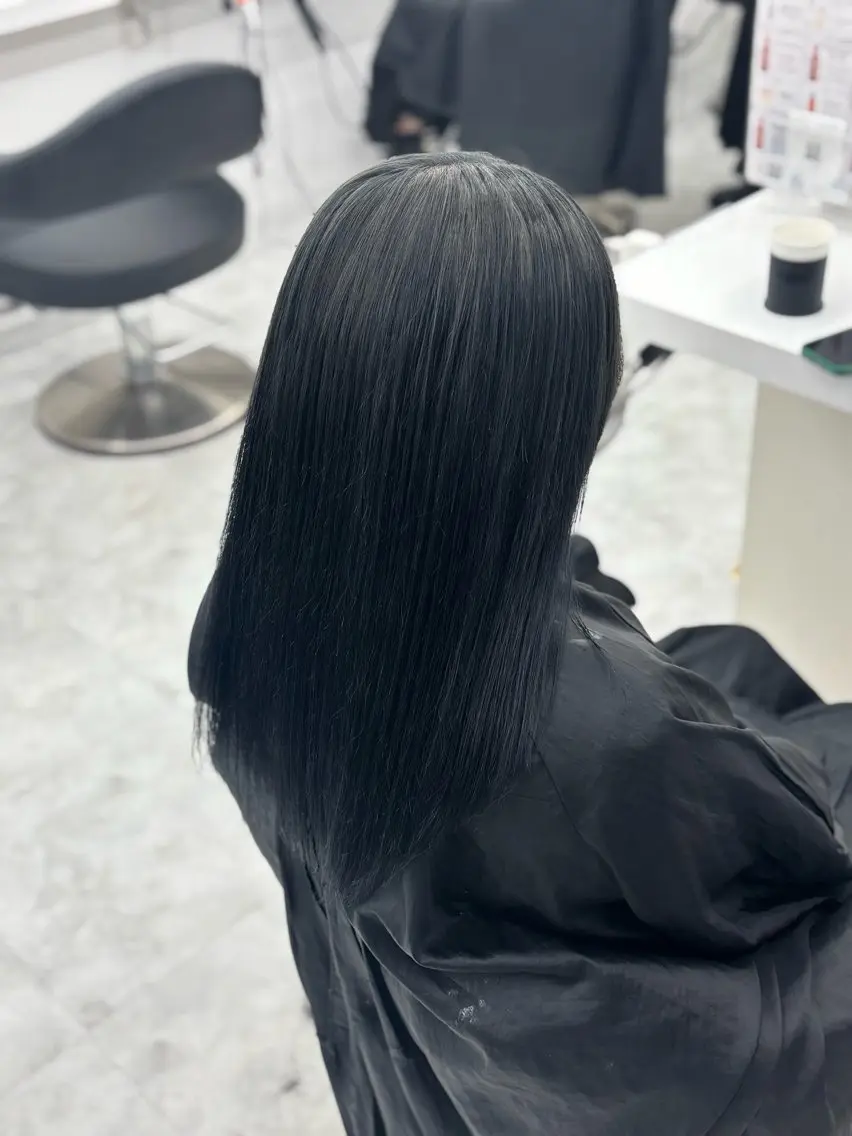 セミロング カラー ブリーチ 透明感カラー グレージュ オリーブグレージュ オリーブグレー カット ヘアカラー 🦋Chisa/髪質 改善×カラー特化💎のヘアスタイル