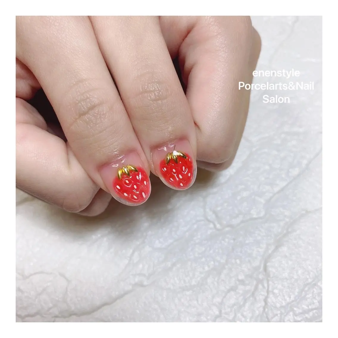 ミディアム ネイル ハンドネイル 🐾enen style 🐾のネイルデザイン