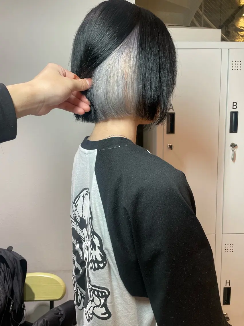 ミディアム カラー シルバー 髪質改善特化型美容師 🫧岡本璃来🫧のヘアスタイル