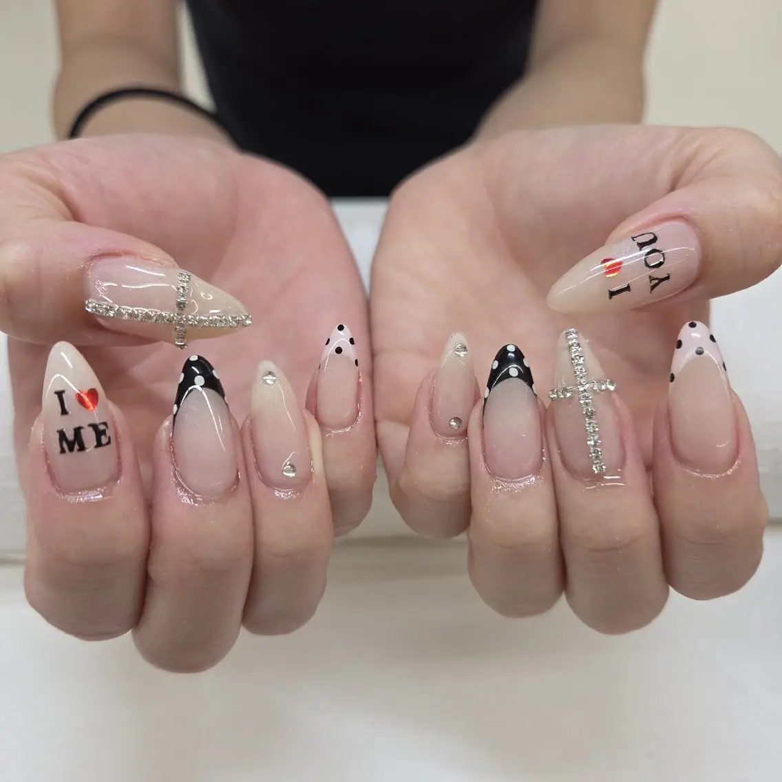 【持ち込みアートはこちら!】フレンチネイル💅orその他アートメニュー※指名料含むの写真