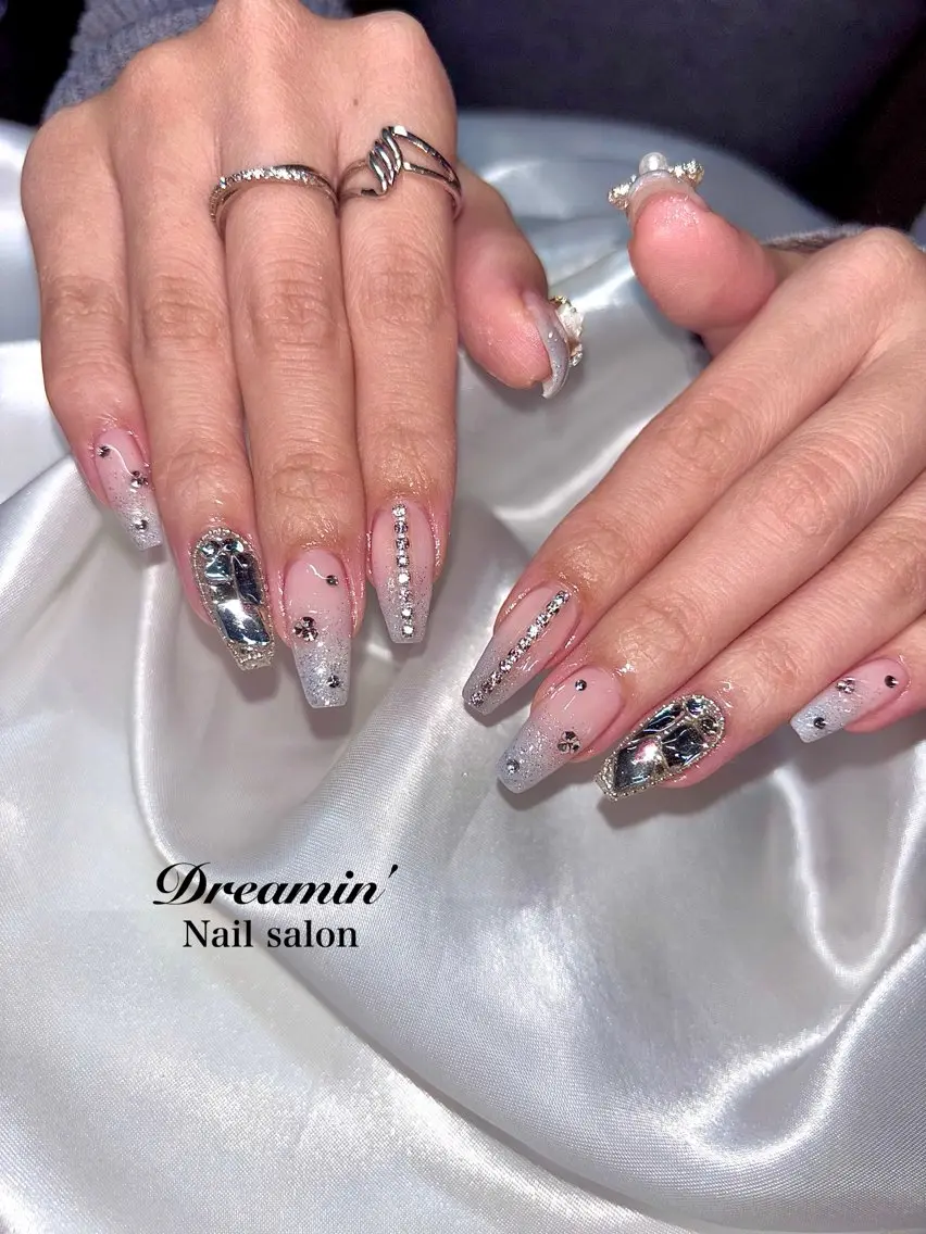 ネイル フラッシュネイル キラキラネイル Dreamin' Nail salonのネイルデザイン