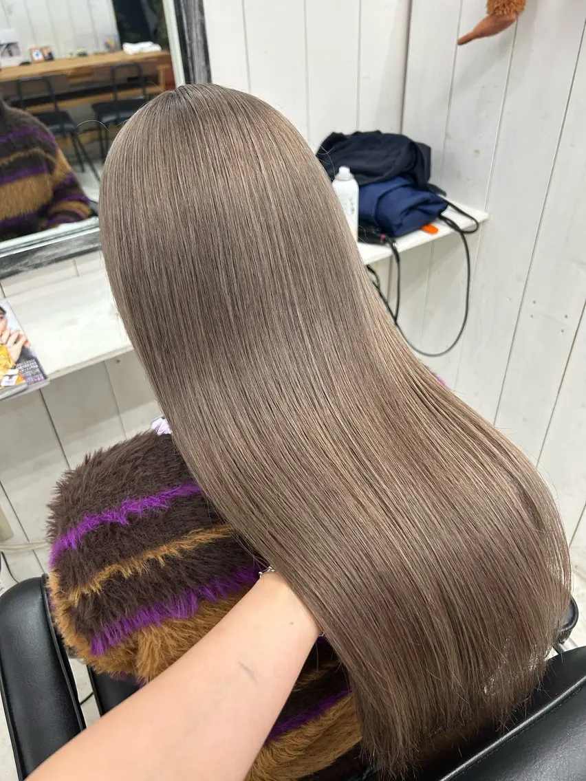 ロング ヘアカラー VENICE MIKIのヘアスタイル