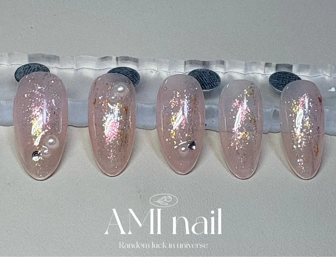 ミディアム ハンドネイル AMI Nailsalonのネイルデザイン