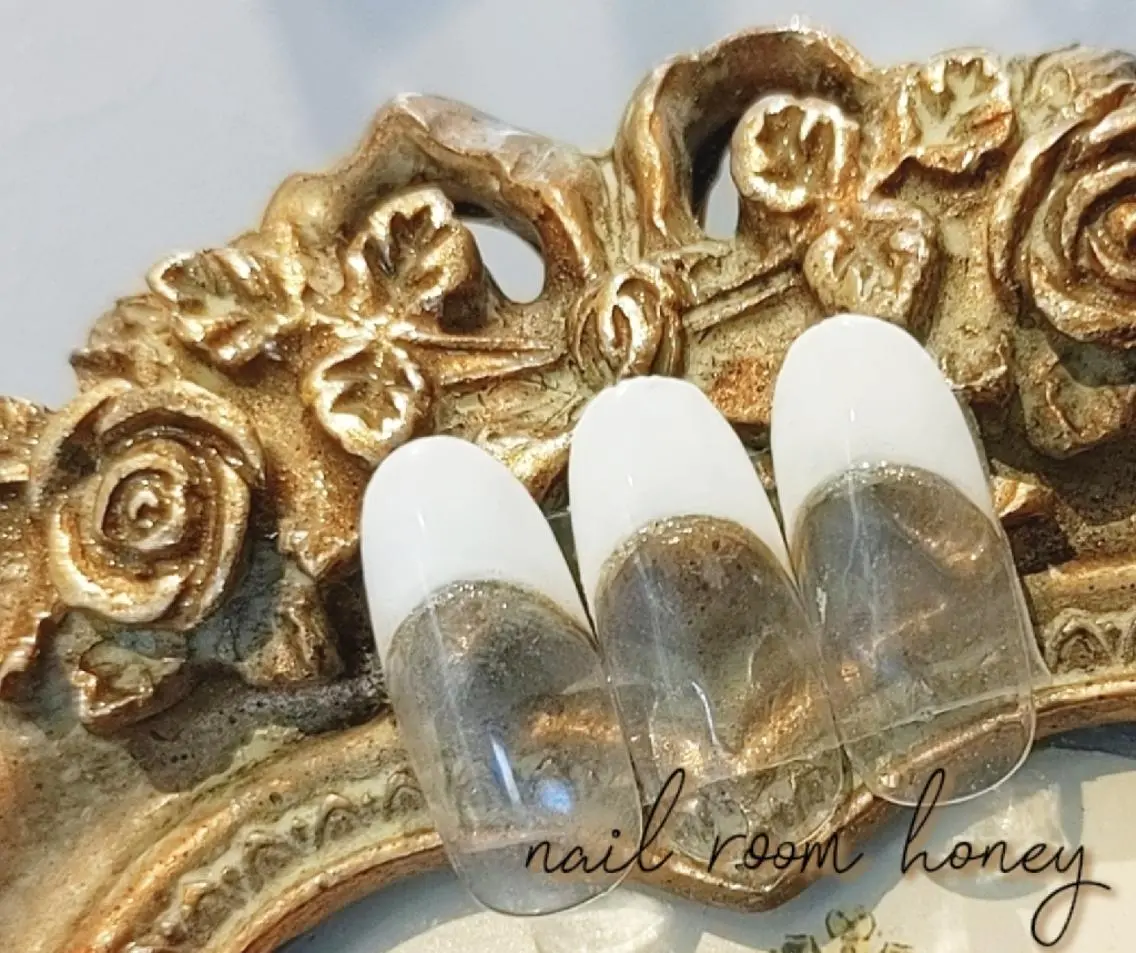 ネイル フレンチネイル ハンドネイル nail room  honeyのネイルデザイン