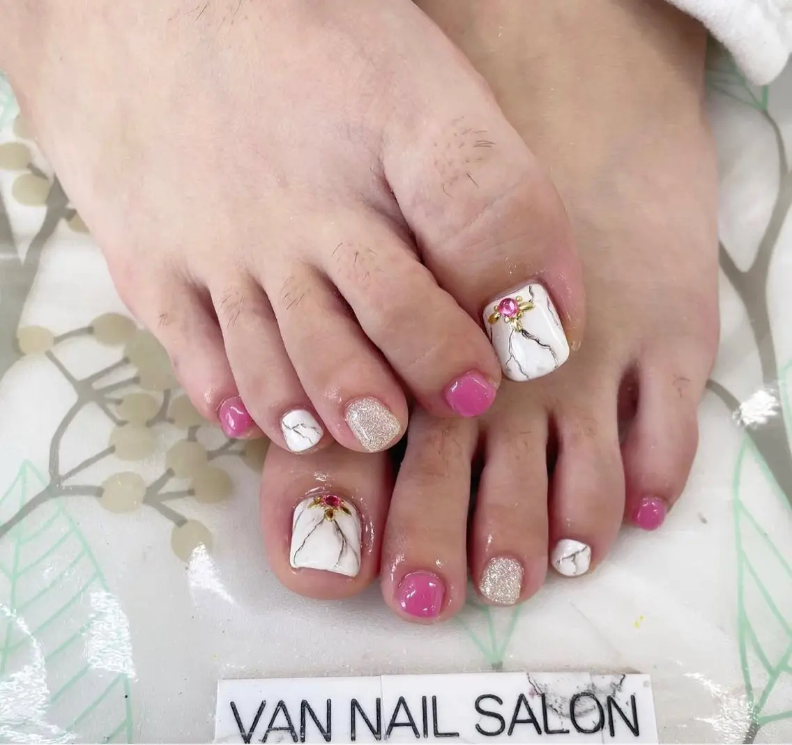 ネイル フットネイル Van Nail Salonのネイルデザイン