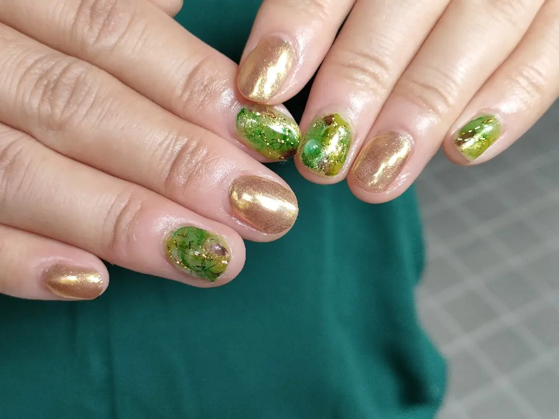 ネイル アートネイル キラキラネイル oir. nailsalonのネイルデザイン