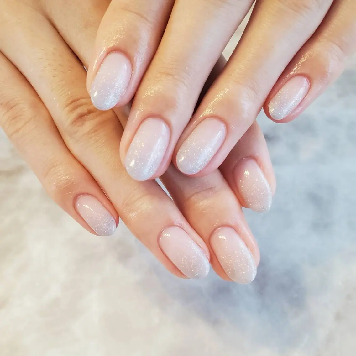 【オフ無し】ラメカラーグラデーション💅指先を上品に✨の写真