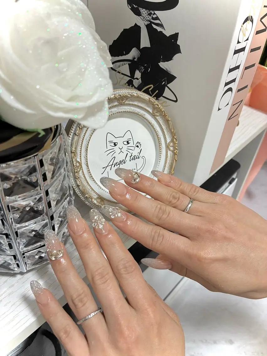 ネイル ハンドネイル Angel tailのネイルデザイン