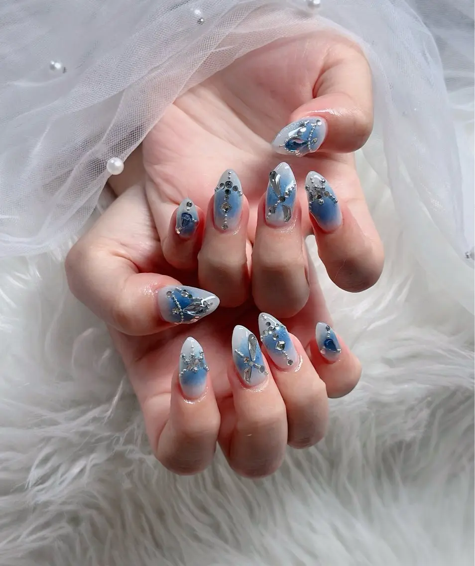 ネイル フレンチネイル ジェルネイル ガラスフレンチ ハロウィン ハート ハンドネイル H.baby Nail Salonのネイルデザイン