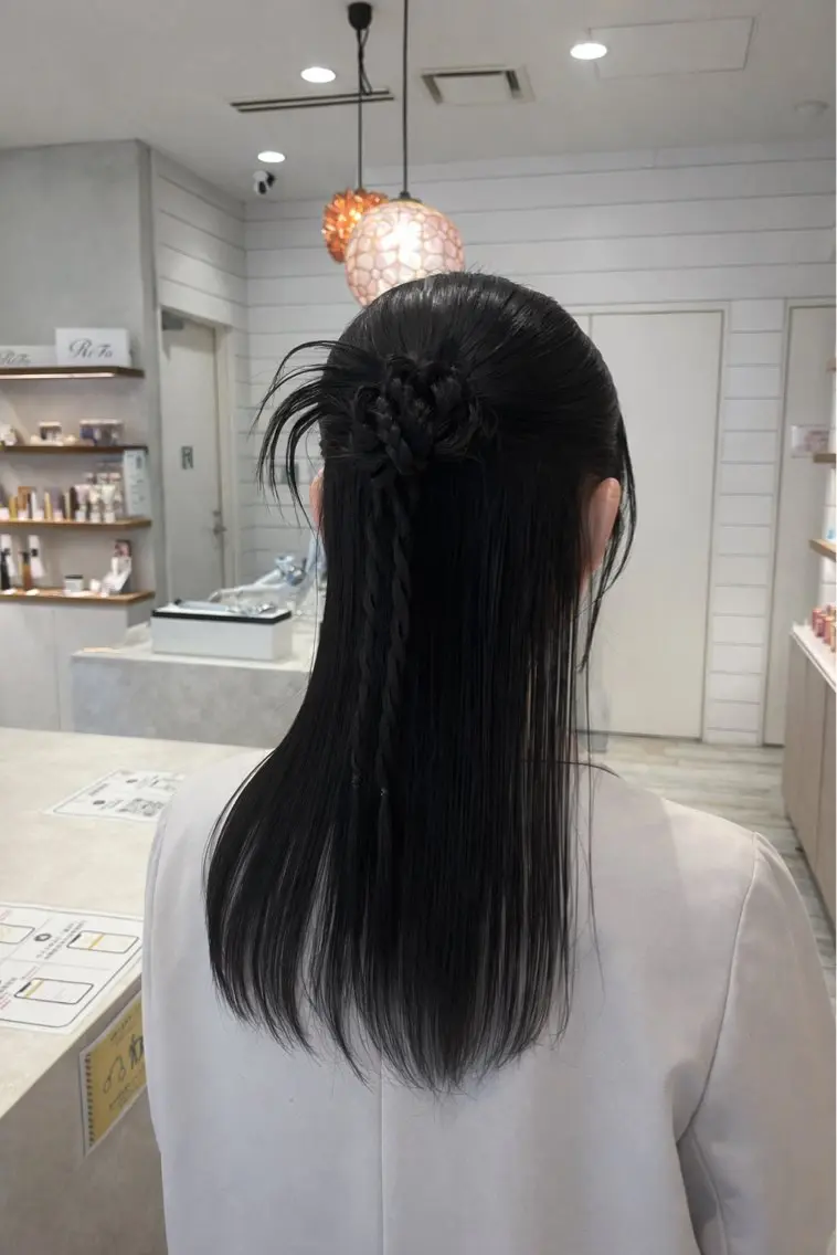 ヘアアレンジ ヘアセット Miwa🦋渋谷/透 明感カラー/韓国ヘアのヘアスタイル
