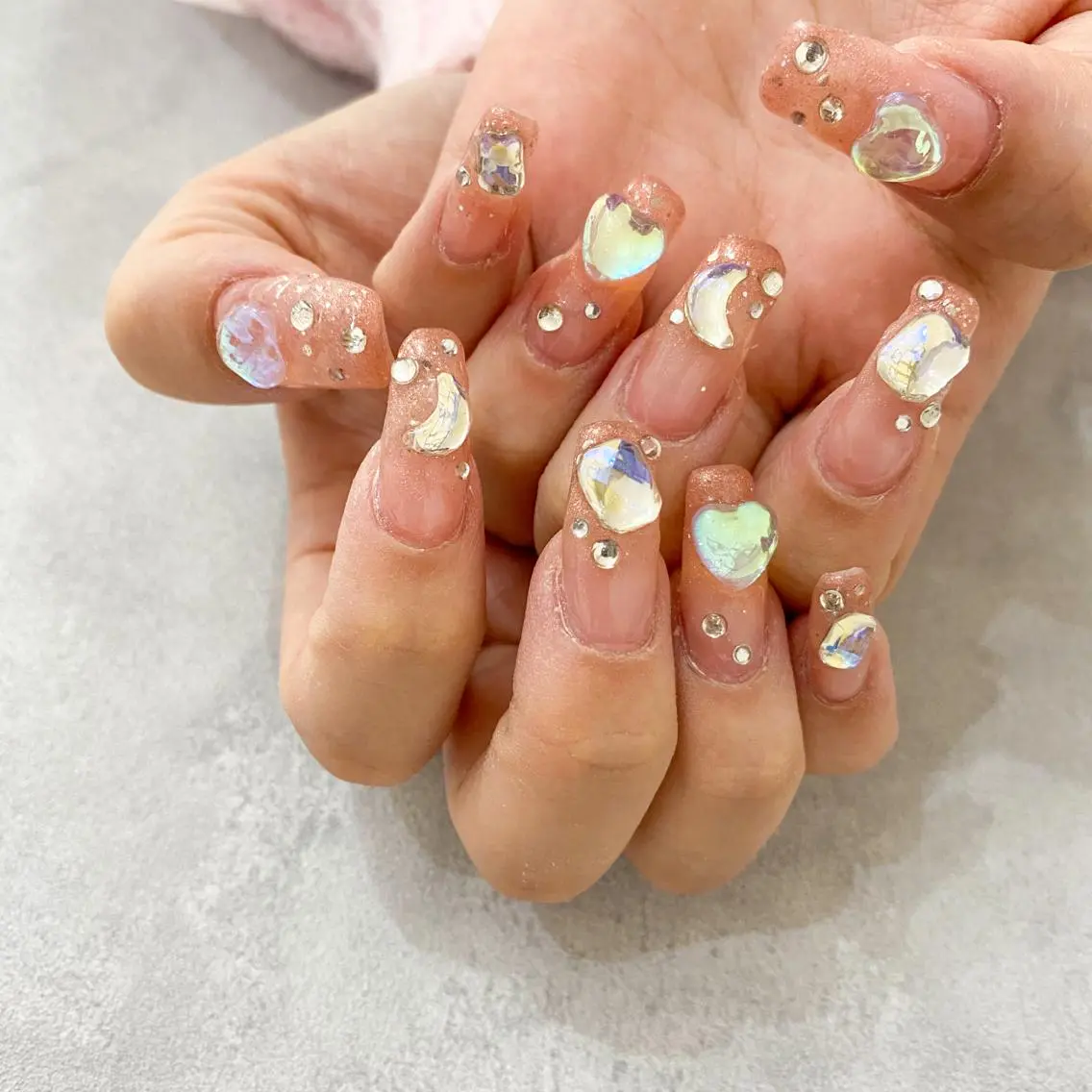 ネイル ハンドネイル ゴテゴテ💙ワンホン リオナのネイルデザイン