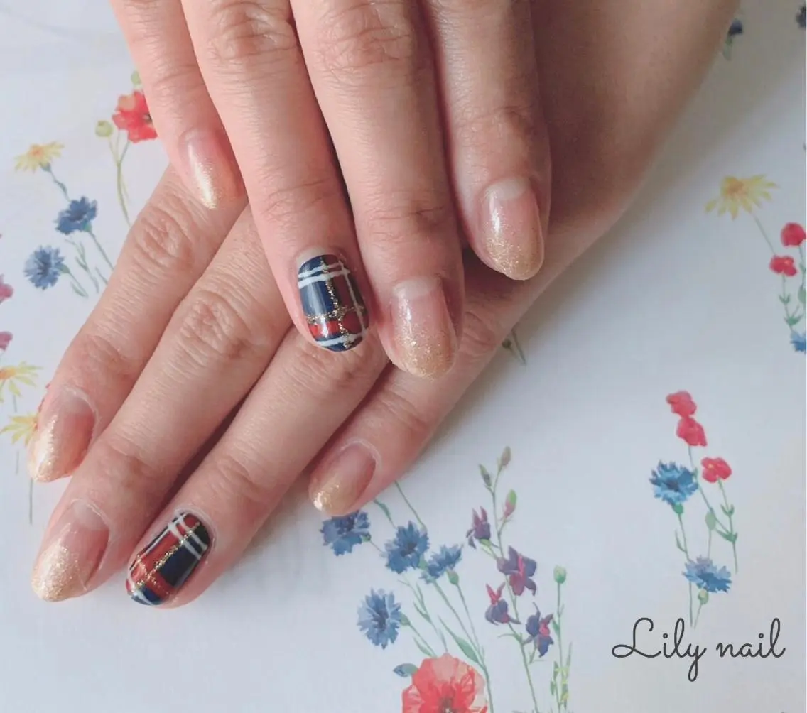 ネイル べっ甲ネイル ブルー ボルドー グラデーション ニュアンスネイル Tink 横浜のネイルデザイン