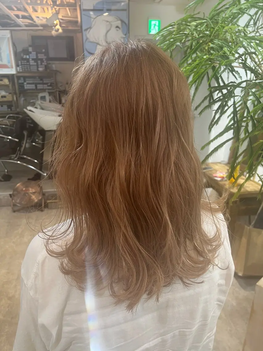 セミロング カラー デザインカット/新宿 🕊️mao 🌿のヘアスタイル