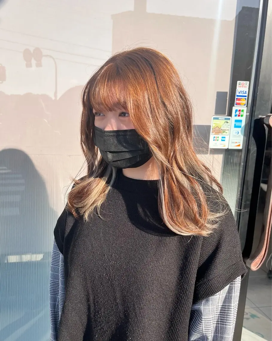 セミロング カラー ベージュカラー ブリーチ ケアブリーチ インナーカラー ヘアカラー 小野 友暉のヘアスタイル