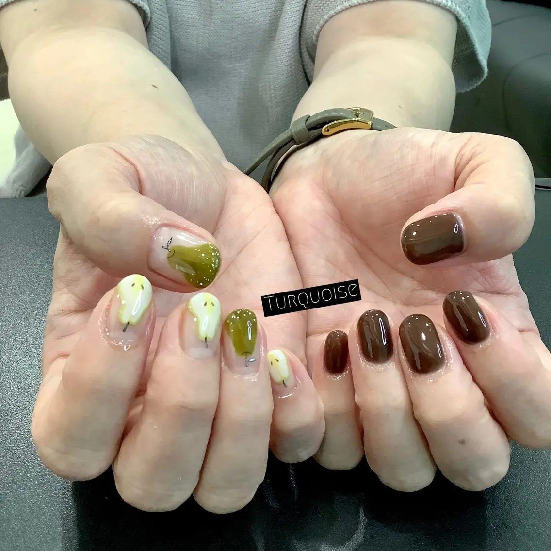 ネイル ハンドネイル 個性派ネイルサロン 💅🏼ターコイズのネイルデザイン
