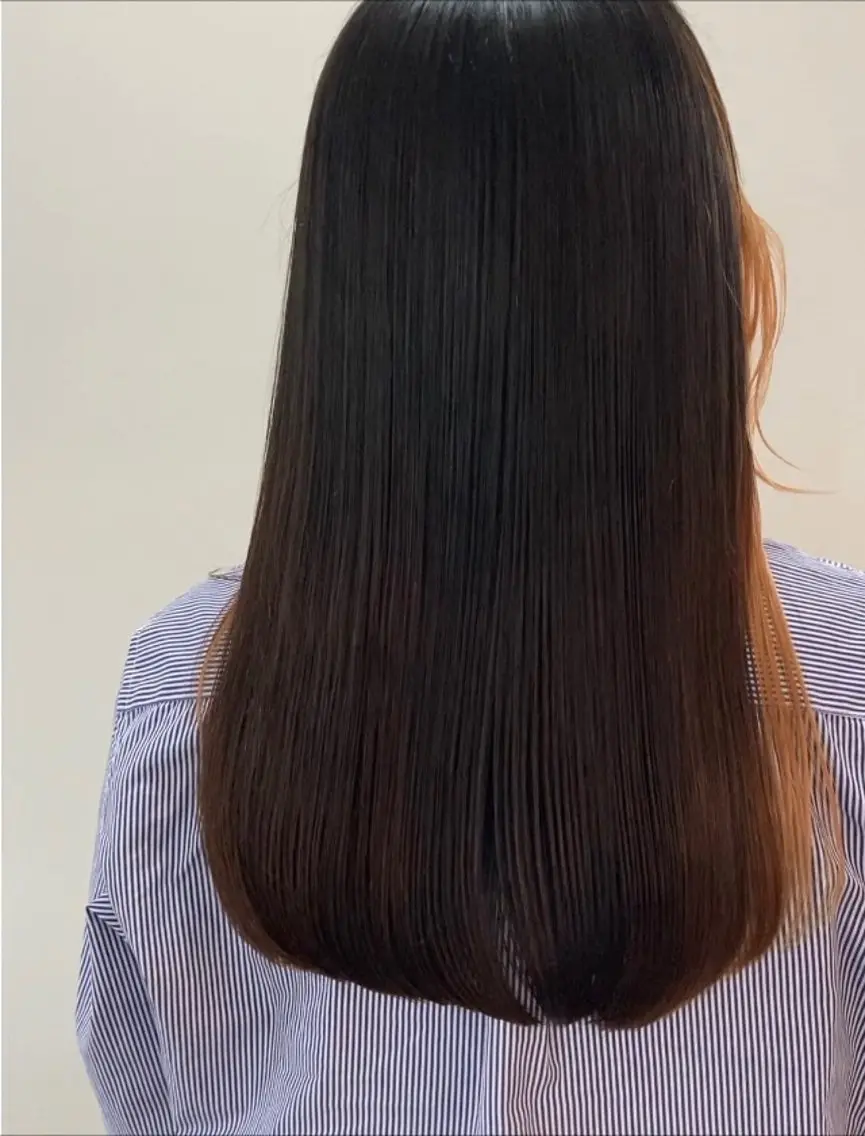 ロング カラー ブリーチ ケアブリーチ イヤリングカラー インナーカラー 髪質改善 mopa_kaede ナチュラル/レイヤーのヘアスタイル