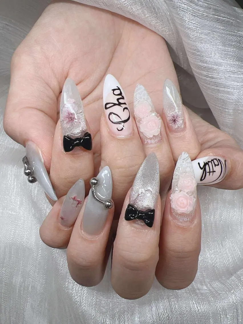 ネイル 長さ出し グラデーション 卒業式 キラキラネイル マグネットネイル ハンドネイル Lee Nailsのネイルデザイン