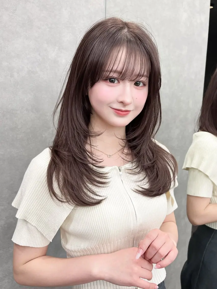 ロング カット ヘアカラー トリートメント 小久保美空/縮毛矯正 ミディアム/レイヤーのヘアスタイル