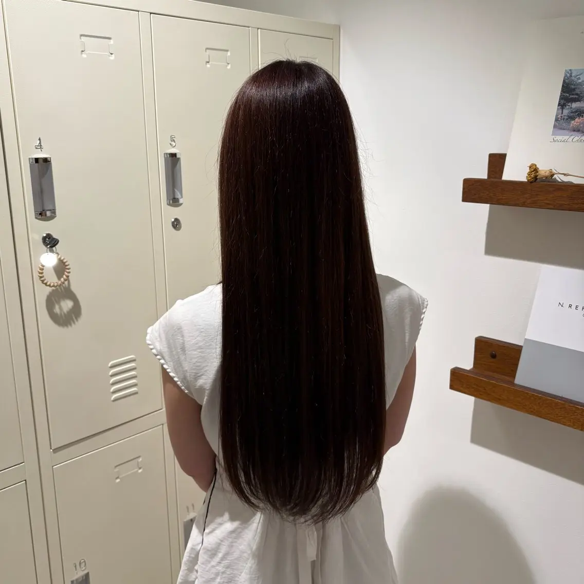 カラー ベージュカラー ラベンダーカラー 藤波 愛佳のヘアスタイル
