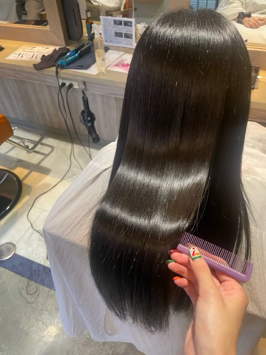 ロング 艶髪×透明感カラー ののかのヘアスタイル