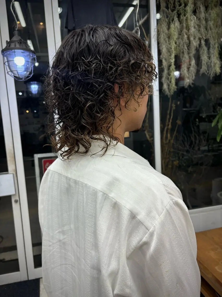ショート パーマ メンズ メンズブリーチ カット パーマ トリートメント Ann./艶髪 /レイヤーカットのヘアスタイル