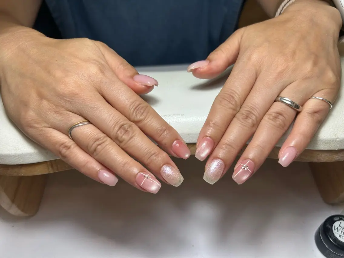 ネイル ハンドネイル 🎀 アネラ しま  🎀のネイルデザイン