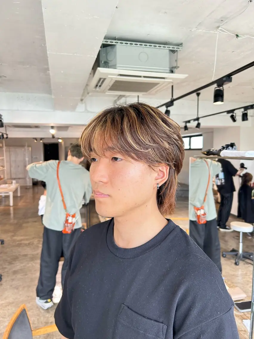 ショート パーマ メンズ センターパート ダウンパーマ カルマパーマ メンズ韓国風 マッシュ カット 名駅/フェザーパーマ 曲がる縮毛矯正/森岡のヘアスタイル