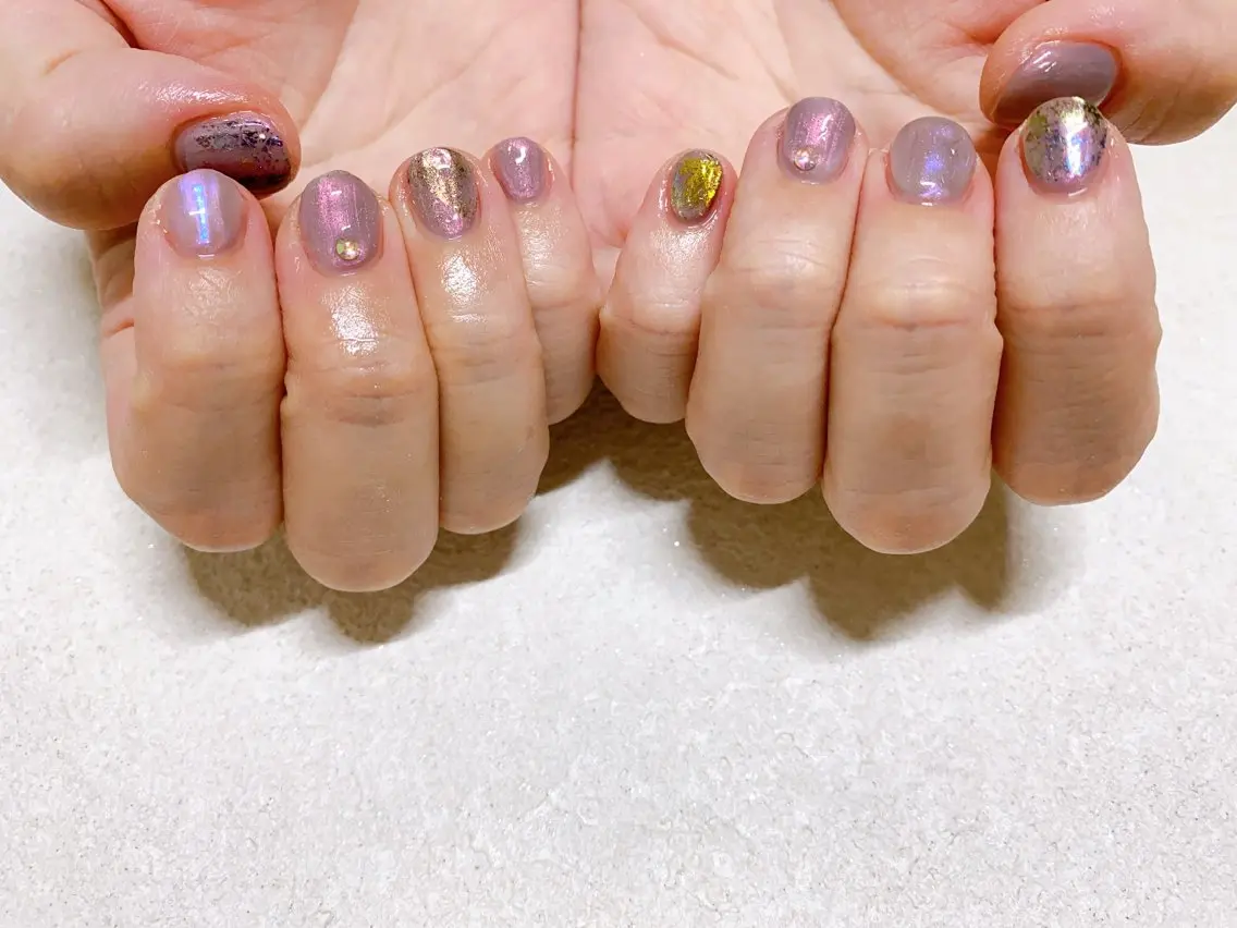 ネイル オーロラネイル フラワーネイル フットネイル フレンチネイル ジェルネイル mogunail &blowのネイルデザイン