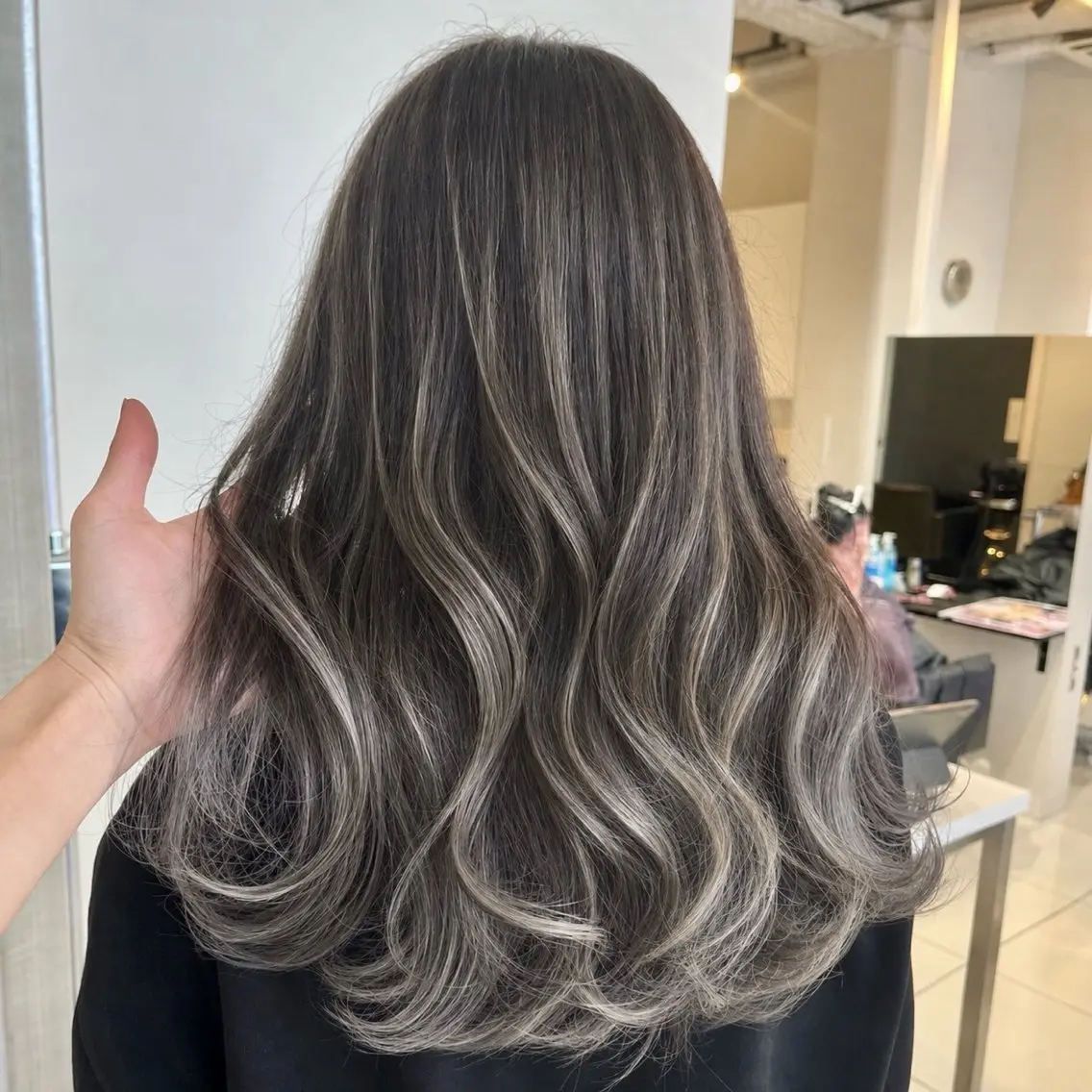 ロング カラー ヘアカラー ハイライトモデル募集 ✨️ALIVEりんのヘアスタイル