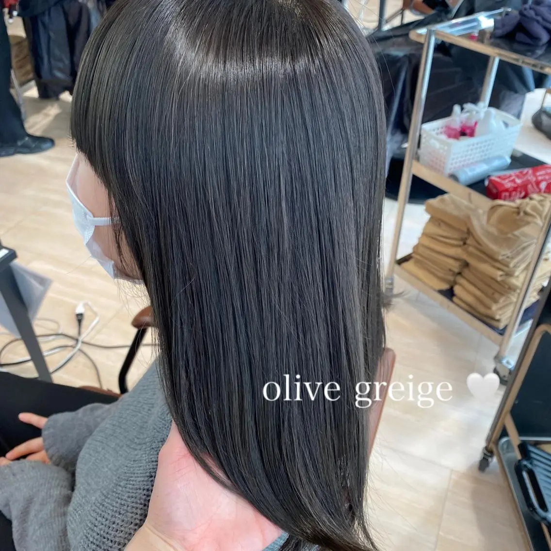 ミディアム カラー パーマ ヘアアレンジ キッズ グレージュ オリーブグレージュ オリーブグレー カット トリートメント 🍼顔周りカット/ レイヤー/小川華奈のヘアスタイル