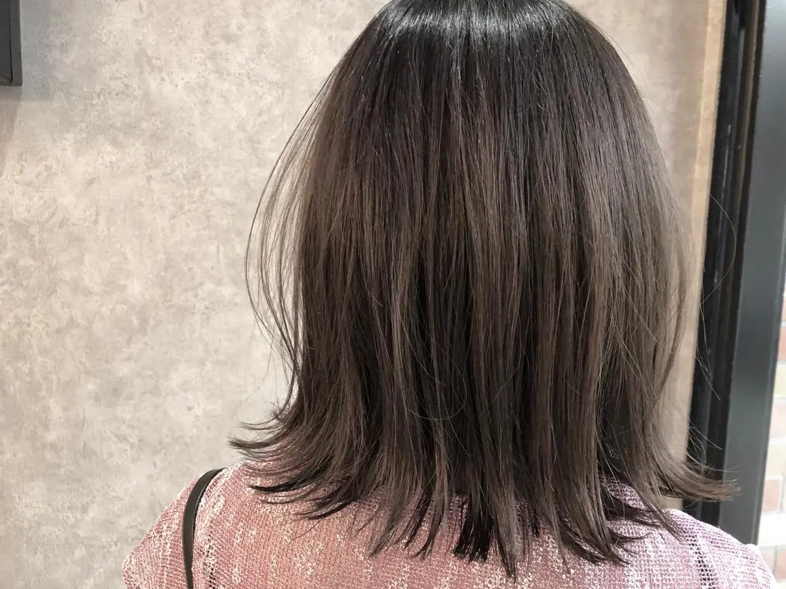 ショート カラー 顔周りレイヤーカット ブリーチminamiのヘアスタイル
